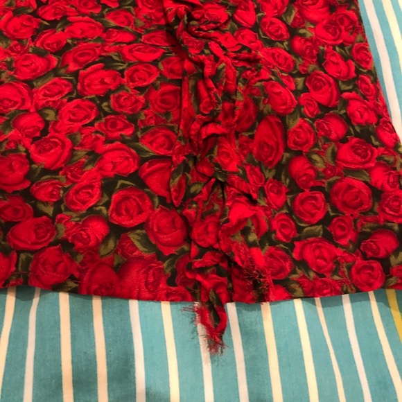 Floral Rose Print Ruffle Blouse and Midi Skirt Set - Picture 8 of 13